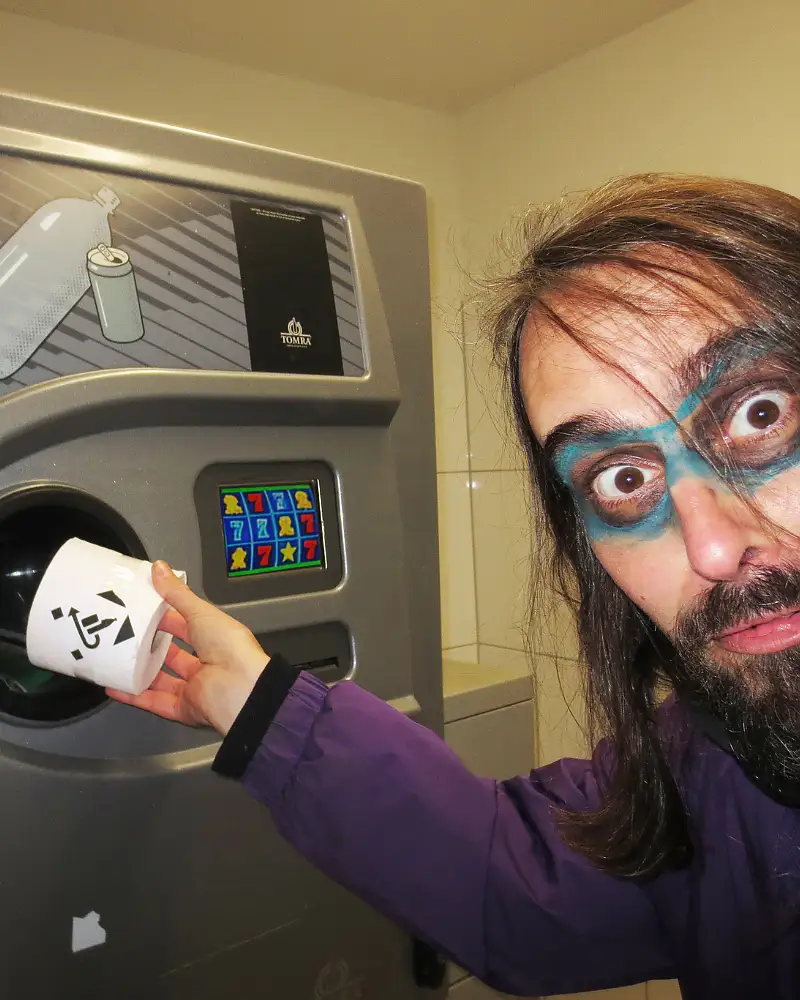 Andy Strauß: DOSENPFANDBETRUG